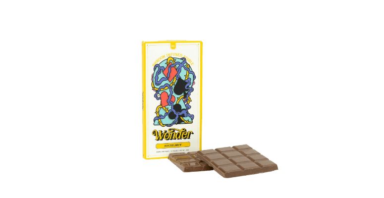 If you enjoy the complex notes of cocoa, vanilla, roasted nuts, and the earthiness of mushroom powder melting on your taste buds, treat your olfactory senses with our Wonder Psilocybin Bar - Hazelnut.